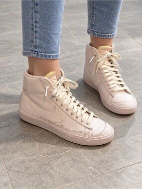 Nike Women's High-Top Sneakers in white